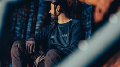 On-One Raglan Long Sleeve Trail Jersey Men’s Navy -Bicycle Gear Shop CLOORLSTJMN P6 scaled